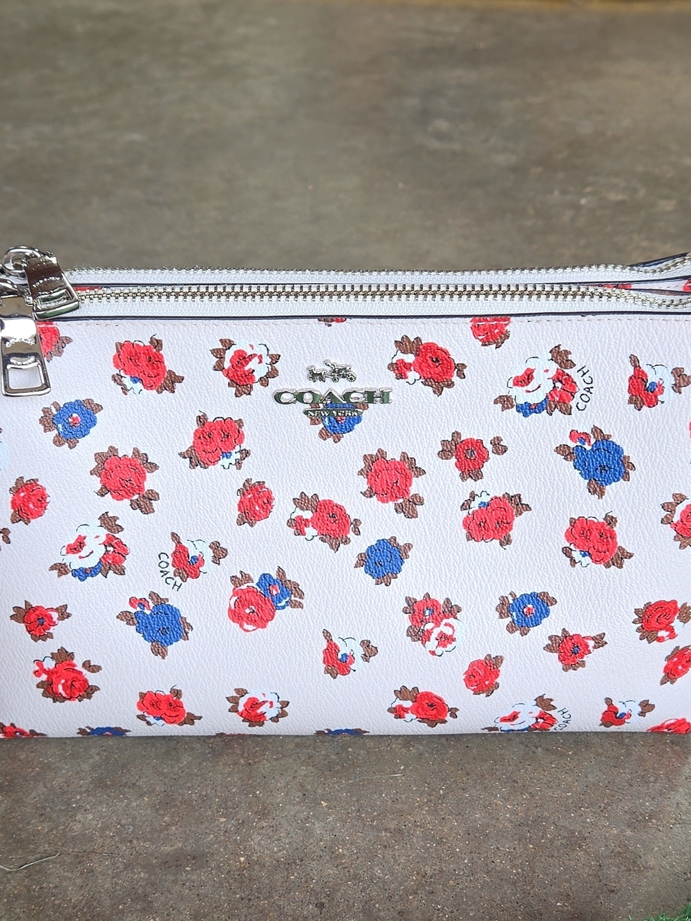 COACH White Floral Zip Wallet - Red & Blue Roses